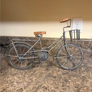Vintage Metal Bicycle Decor 🚲